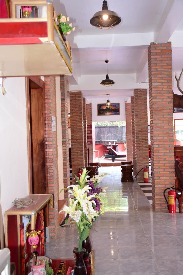 บู ซาวี บ้านพัก 2*